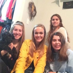 Meet your Posher, Olivia